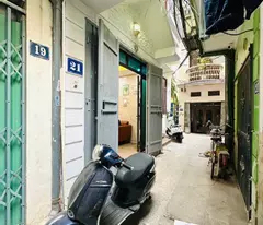 Bán nhà 25m² full nội thất Hồng Mai, Hai Bà Trưng, 4.8 tỷ, 6 tầng, 4PN, 5WC, sổ đỏ