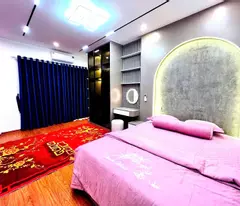 Bán Gấp Nhà Riêng Yên Hòa, Cầu Giấy, 7 Tầng Thang Máy, Ô tô Tránh 30m, 41m2, Căn Góc, Giá 9 Tỷ