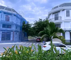 Cần bán nhà phố 1 trệt 1 lầu ngay trung tâm Hòa Lợi, Bến Cát – Mặt tiền đường nhựa 12m, thổ cư