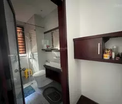 Nhà 4 tầng - có thang máy nội thất cao cấp dành cho gia đình có người lớn tuổi - KĐT Mỹ Gia 5