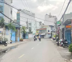 Bán Nhà Nguyên Hồng 4x10, 2 Tầng, 2PN, Gần Emart Chỉ 3.3 Tỉ