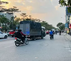 đất đẹp lô góc Cổ Linh-Long Biên, 90m, mặt tiền 17m, vỉa hè, 4 ôtô tránh