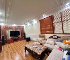 biệt thự sân vườn Cổ Linh-Bát Khối, 324m x 3 tầng, mặt tiền 10m, sân vườn gara 4 ôtô, full thổ cư
