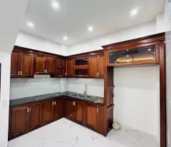 Bán căn nhà 3 tầng trung tâm phường Trần lãm nội thất xin sò.diện tích 38m2. giá 1.850 tỷ