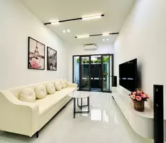 Siêu phẩm Nguyễn Hoàng, Nam Từ Liêm diện tích 40m2 mặt tiền 4.2m, một bước ra phố.