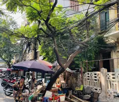 Nhà tọa lạc tại Phố Yên Bái 2, Phường Phố Huế, Hai Bà Trưng, Hà Nội,