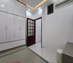 Bán nhà Lạc Long Quân, ngõ thông, gần ô tô tránh, ở luôn  (chỉ 7.8x t.ỷ)