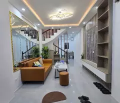 Bán nhà Lạc Long Quân, ngõ thông, gần ô tô tránh, ở luôn  (chỉ 7.8x t.ỷ)
