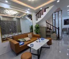 Bán nhà Lạc Long Quân, ngõ thông, gần ô tô tránh, ở luôn  (chỉ 7.8x t.ỷ)