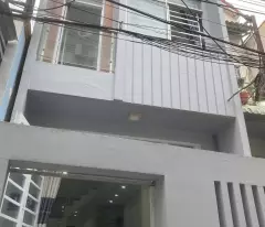113. Nhà 6 Triệu 2 Phòng Ngủ Sau Lưng Vincom Hùng Vương