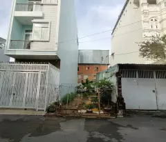 Lô đất mặt tiền đường Tú xương Hiệp phú DT 107m giá tốt