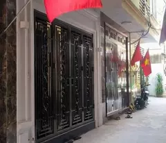 BÁN NHÀ LÝ SƠN-LONG BIÊN 6.86 TỶ 42m, 5 TẦNG, MT 4m, NHÀ PHÂN LÔ KHU QUÂN ĐỘI, NHIỀU TIỆN ÍCH.