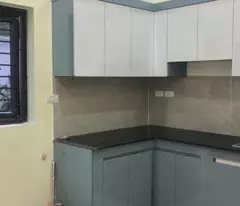 BÁN NHÀ LÝ SƠN-LONG BIÊN 6.86 TỶ 42m, 5 TẦNG, MT 4m, NHÀ PHÂN LÔ KHU QUÂN ĐỘI, NHIỀU TIỆN ÍCH.