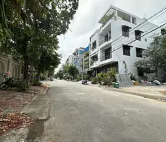 BIỆT THỰ KHU VIP NAM LONG, QUẬN 7. 170m2 - 5 TẦNG - NGANG 8M - CHỈ 22.3 TỶ