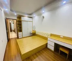 BÁN NHÀ PHỐ TRẠM - 45M2 - GIÁ CHỈ NHỈNH 6 TỶ CÓ Ô CHỜ THANG MÁY