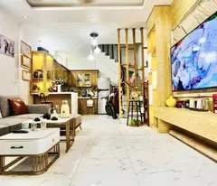 Bất ngờ ! Chính chủ tiếp tục bán căn nhà Ngọc Thuỵ, ba gác đỗ cửa, 32m2, 5.4 tỷ