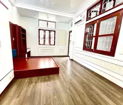 Bán nhà phố Tân Mai, Hoàng Mai 37m, 5 tầng. Giá: 7.8 tỷ
