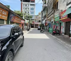 Cần bán 74,7m2 đất sát cổng Y trường ĐHNN - Ngõ 68 Trâu Quỳ. Hiện đang cho thuê 8tr/tháng