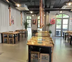 bán biệt thự Vinhomes Riverside 220m x 4 tầng, mặt tiền 9m, vị trí đắc địa, dòng tiền 1.2 tỷ/năm