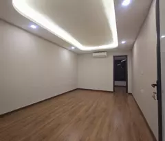 Bán căn tập thể Đại học KTQD Trần Đại Nghĩa, 95m2, 3pn. Nhà đẹp,ở ngay
