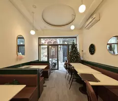 Nhà 2 Tầng Mặt Tiền Hoàn Kiếm Cho Thuê - Ô Tô Đỗ Cửa!
