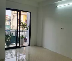 BÁN NHÀ ĐẸP SÂN VƯỜN THƯỢNG THANH-LONG BIÊN 6.8 TỶ 70m 3 TẦNG , MT 4m, GẦN Ô TÔ.