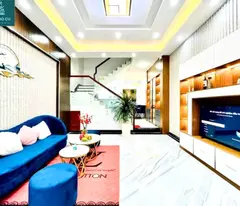 Bán Nhà phố Hưng Phúc, 1 Bước Ra Phố, View Hồ, 5 Tầng Mới, TK Đẹp, 50m2, 6.4 tỷ