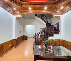 Bán nhà Kim Giang Hoàng Mai, 45m2, 5 tầng, mặt tiền 4m, giá chỉ 6.2 tỷ, Lh 0975666943