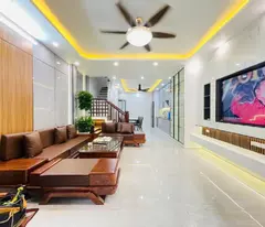 Bán nhà Ngọc Thụy - Long Biên, 36m² x 5 tầng, ô tô đỗ cửa, giá hơn 6 tỷ