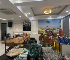Gia Quất,Long Biên mặt phố  kinh doanh 138m2 x mt 8.3m giá chào 41 tỷ
