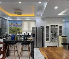 Gia Quất,Long Biên mặt phố  kinh doanh 138m2 x mt 8.3m giá chào 41 tỷ