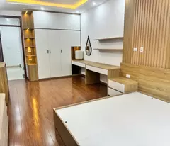 Nhà Lĩnh Nam Mặt Ngõ Thông Ô Tô Đỗ Cửa Qua Nhà 42m 5 Tầng 4 Ngủ Giá 9.1 Tỷ Sổ Riêng