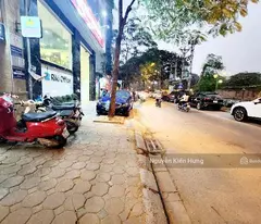 Nhà phố - Kinh doanh - Ôtô đỗ cửa - Đường Quan Hoa 115m2 8 tầng 59.5 tỷ Cầu Giấy