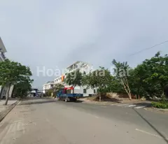 Đất nền đường Lê Văn Lương, 104m, giá 5.85 tỷ, sổ hồng riên
