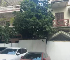 Bán nhà cấp 4 ven Hồ Tây, Quận Tây Hồ, Hà Nội, diện tích 88 m2, sổ đỏ chính chủ. Giá: 38 tỷ. Liên