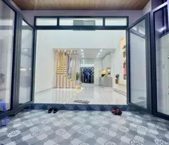 CẦN BÁN GẤP - NHÀ ĐẸP - GIÁ TỐT QUẬN 2