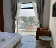 Bán Khách sạn 5 tầng TP Dĩ An Bình Dương với thu nhập gần 100 triệu/tháng