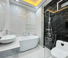 Bán Khách sạn 5 tầng TP Dĩ An Bình Dương với thu nhập gần 100 triệu/tháng