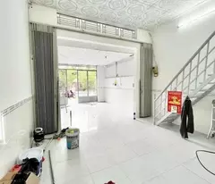 Cho thuê nhà 7 triêụ khu dân cư Hồng Phát cách Hoàng Quốc Việt 50m