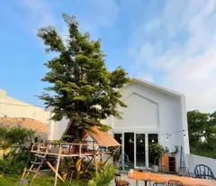 Với 11 tỷ Villa ngay khu bãi tắm Sơn Thuỷ, Đà Nẵng. Diện tích 250m2.