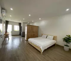 Toà 5 tầng, khu Phố Tây An Thượng, cách biển Mỹ Khê chỉ 30m, Đà Nẵng.