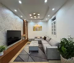 Chính chủ gửi bán chung cư Nguyễn Cơ Thạch, Mỹ Đình, 2 ngủ 2 vệ sinh, đủ nội thất đẹp, khu dân