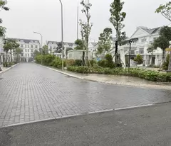 Chính chủ bán căn góc, view bể bơi DT: 95,5m2 mặt đường Giáng Hương - Dự án Eurowindow