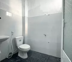 NHÀ KIỆT PHẠM VĂN NGHỊ VÀO Ở NGAY CHỈ 2 TỶ