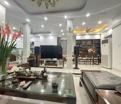 Biệt thự Phú Diễn 121m2, ô tô 7 chỗ, lô góc 3 thoáng, 4T, giá 17tỷ5