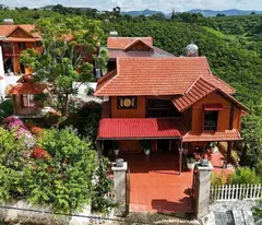 BÁN CĂN BIỆT THỰ GỖ MỚI TOANG, SIÊU ĐẸP