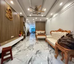 NHÀ DÂN XÂY MỚI - THANG MÁY - 5M Ô TÔ TRÁNH - TẶNG FULL NỘI THẤT XỊN XÒ - NHÀ ĐẸP VỀ Ở NGAY TRƯỚC