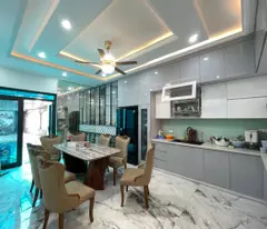 NHÀ DÂN XÂY MỚI - THANG MÁY - 5M Ô TÔ TRÁNH - TẶNG FULL NỘI THẤT XỊN XÒ - NHÀ ĐẸP VỀ Ở NGAY TRƯỚC