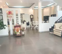 Cho thuê biệt thự sân vườn có hồ bơi rộng đẹp, gần biển khu vực Ocean View