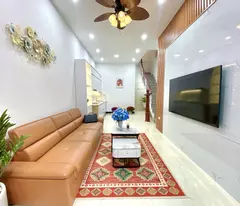 NHÀ ĐẸP - QUAN HOA -  CẦU GIẤY - 35M2 X 4 TẦNG - 7.9 TỶ - Ô TÔ VF3 CHẠY ẦM ẦM